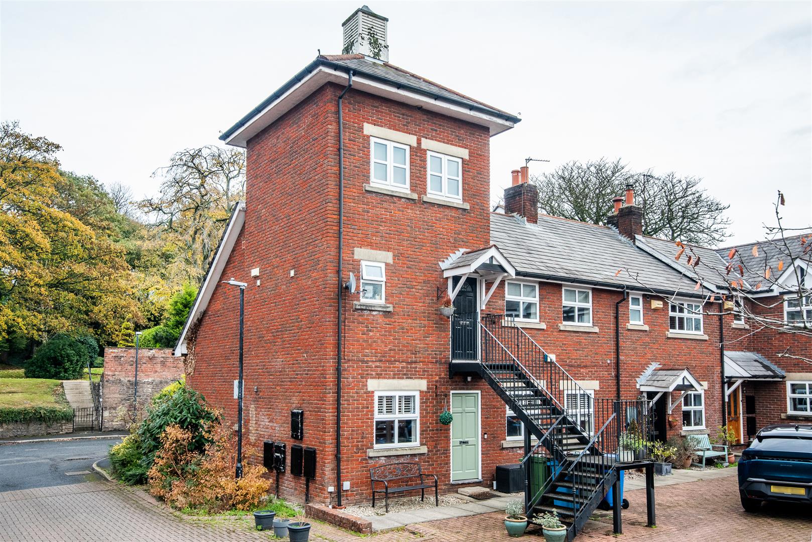 2 bed property in Spring Mews, Chorley
